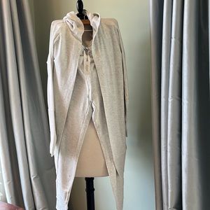 NWT Soma lounge set. Heather Crystal size medium